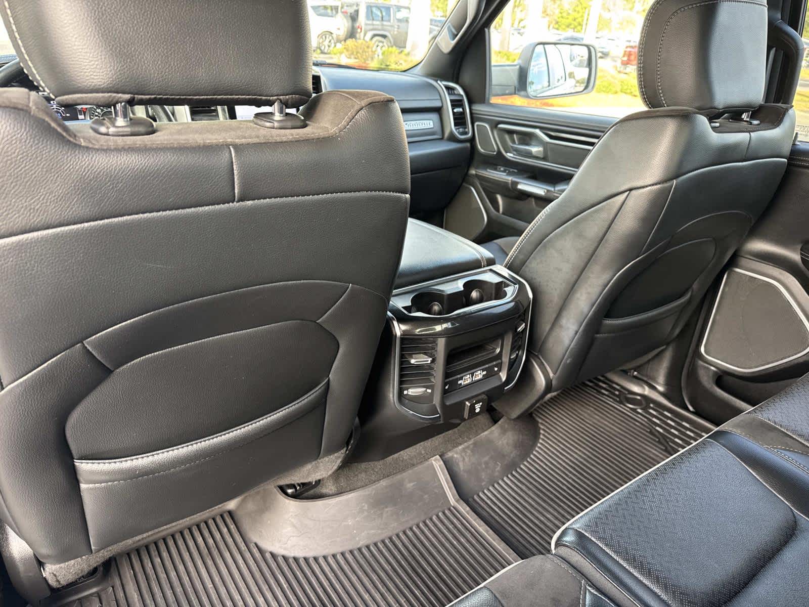 2022 RAM 1500 Laramie 4x2 Crew Cab 57 Box