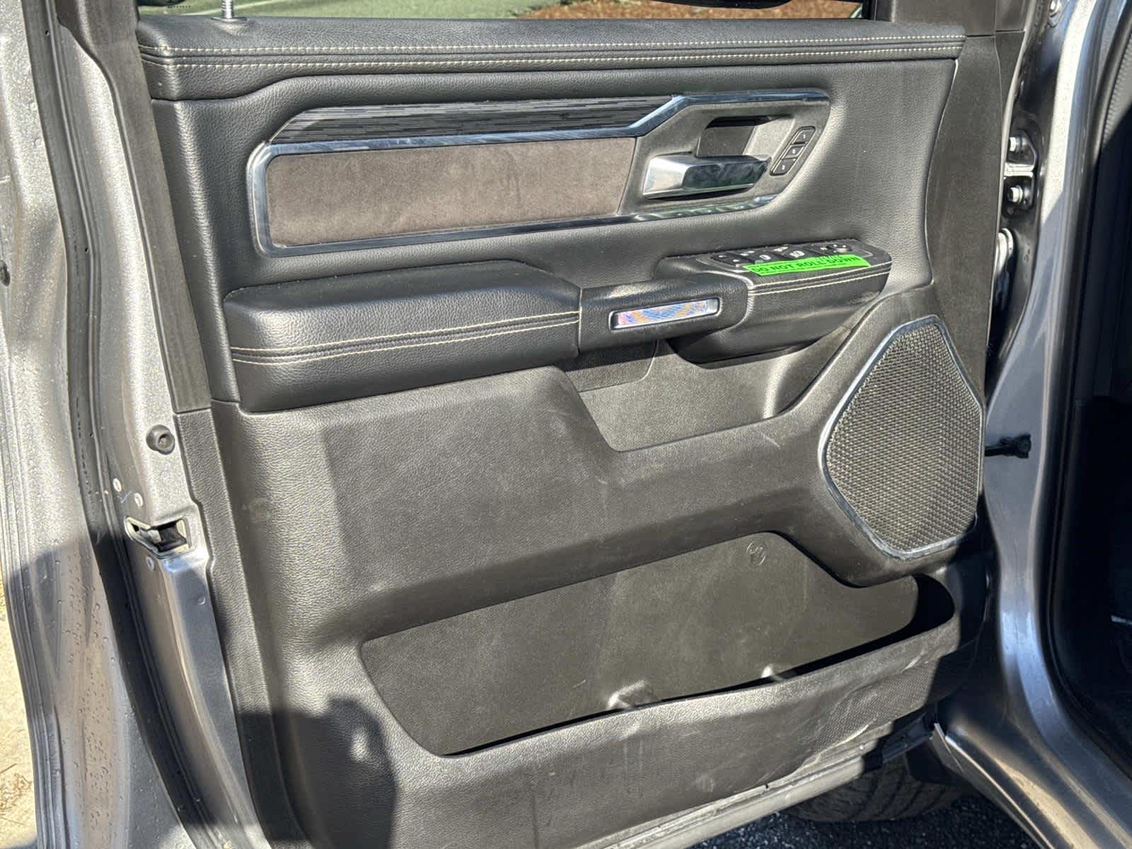 2024 RAM 1500 Laramie 4x2 Crew Cab 57 Box