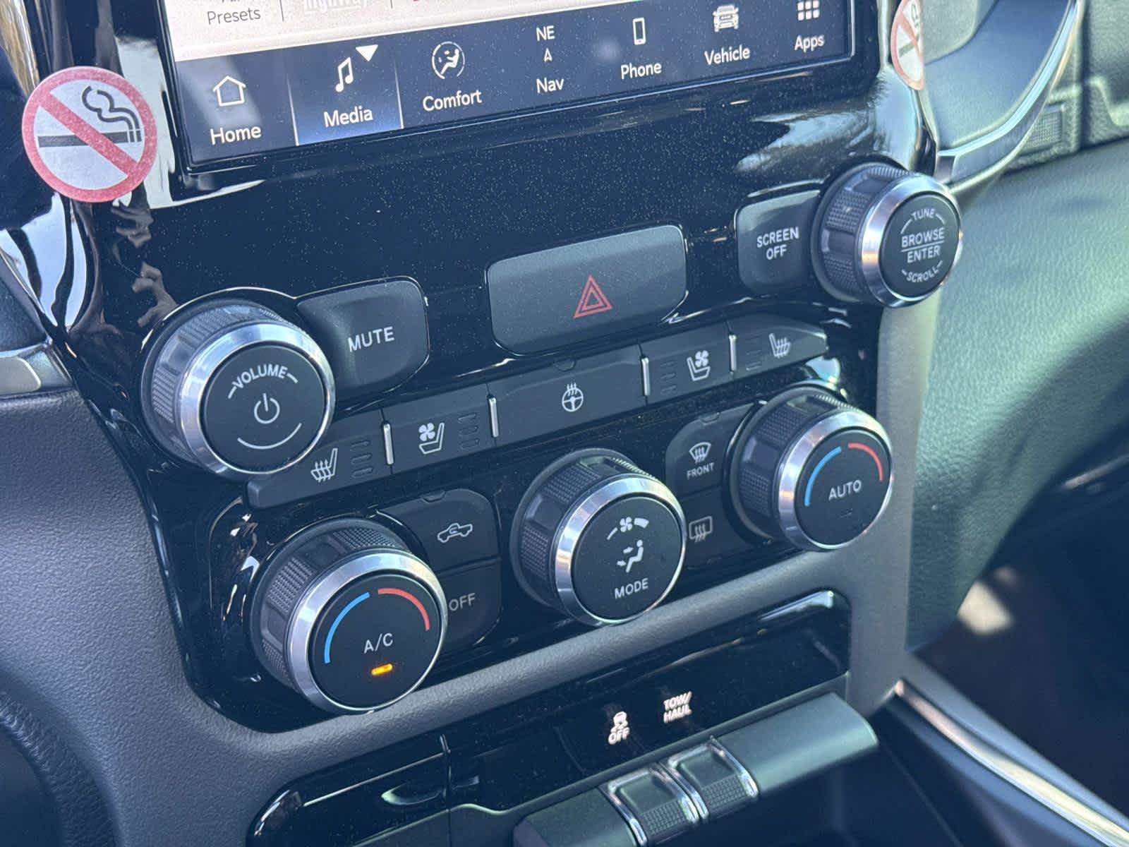 2024 RAM 1500 Laramie 4x2 Crew Cab 57 Box