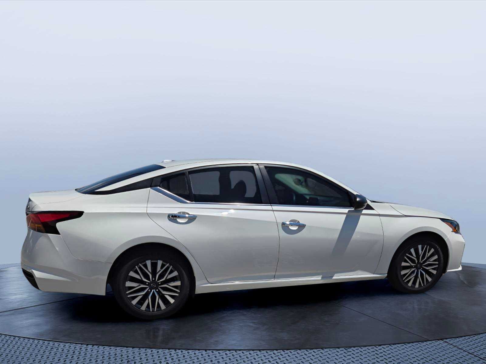 2024 Nissan Altima 2.5 SV Sedan