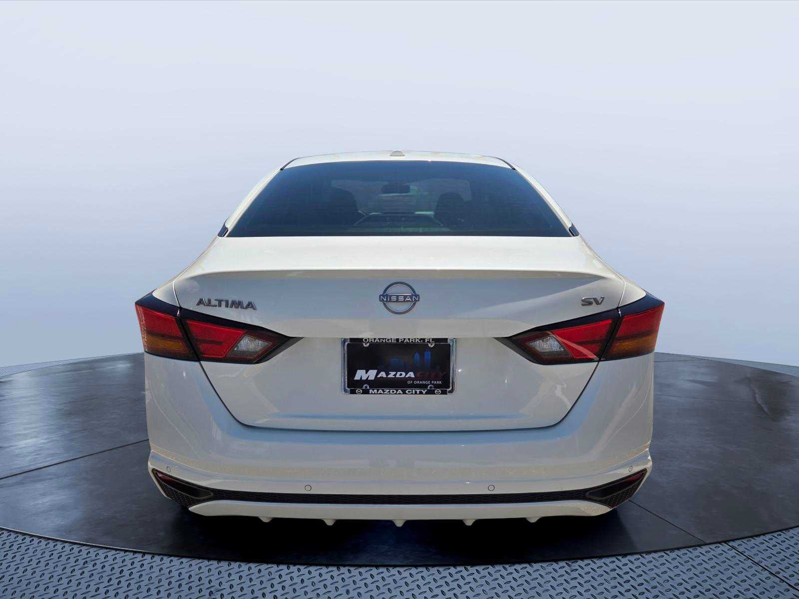 2024 Nissan Altima 2.5 SV Sedan
