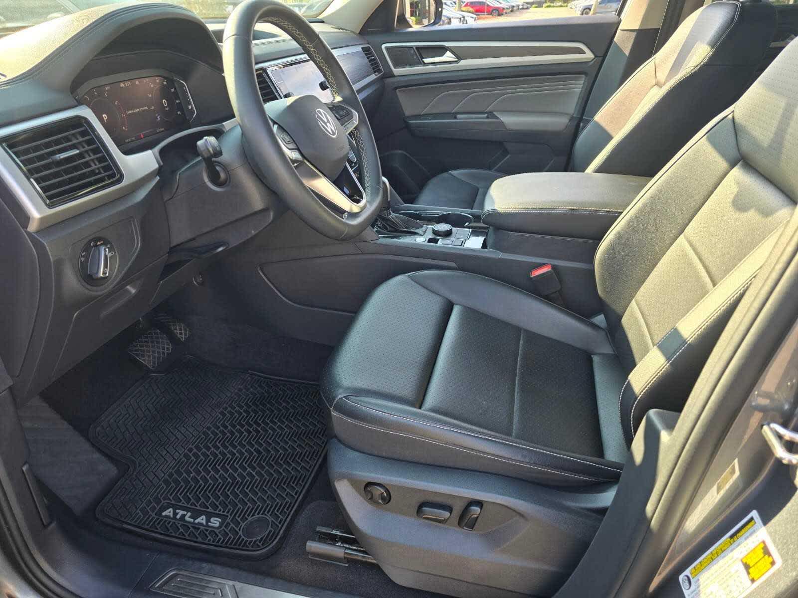 2022 Volkswagen Atlas 3.6L V6 SE w/Technology 4MOTION