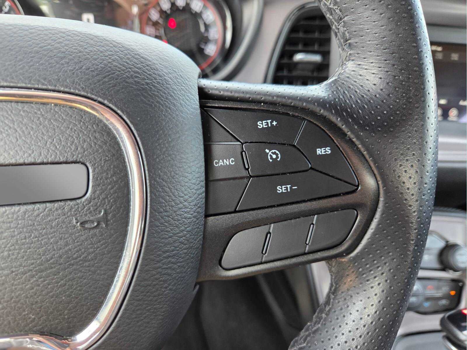 2023 Dodge Challenger SXT RWD