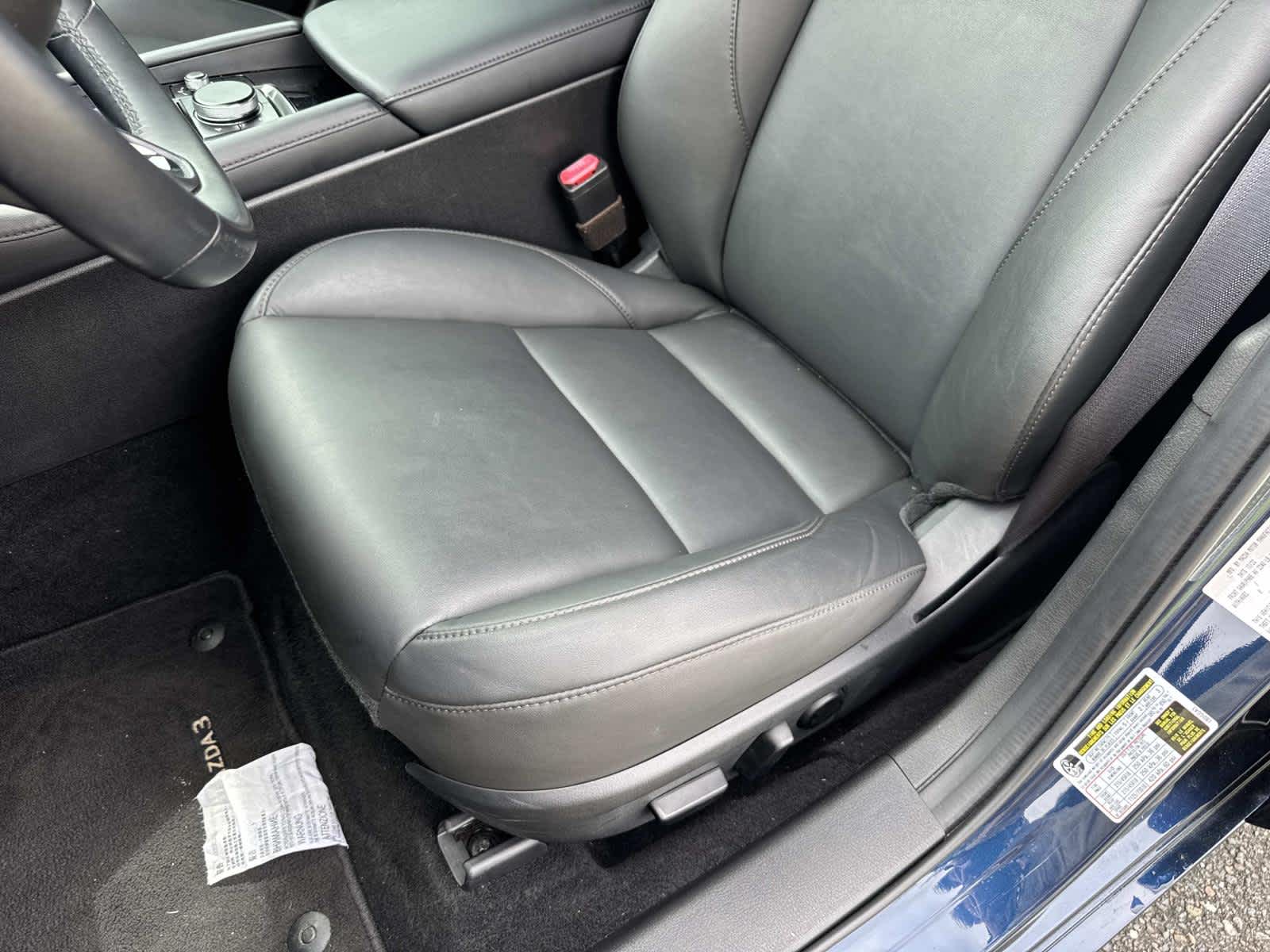 2022 Mazda MAZDA3 Preferred FWD