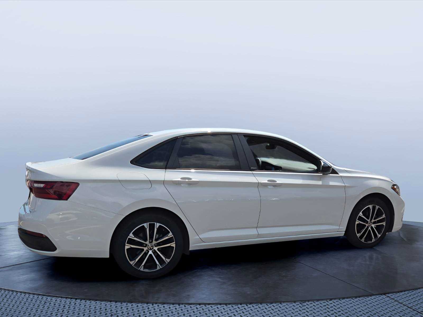 2024 Volkswagen Jetta Sport Auto