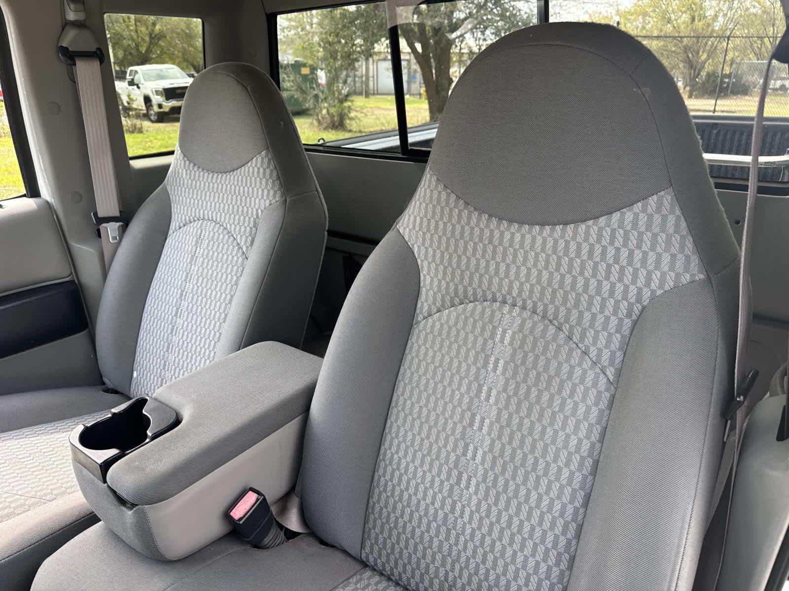 2002 Mazda Mazda B-Series 2WD DS