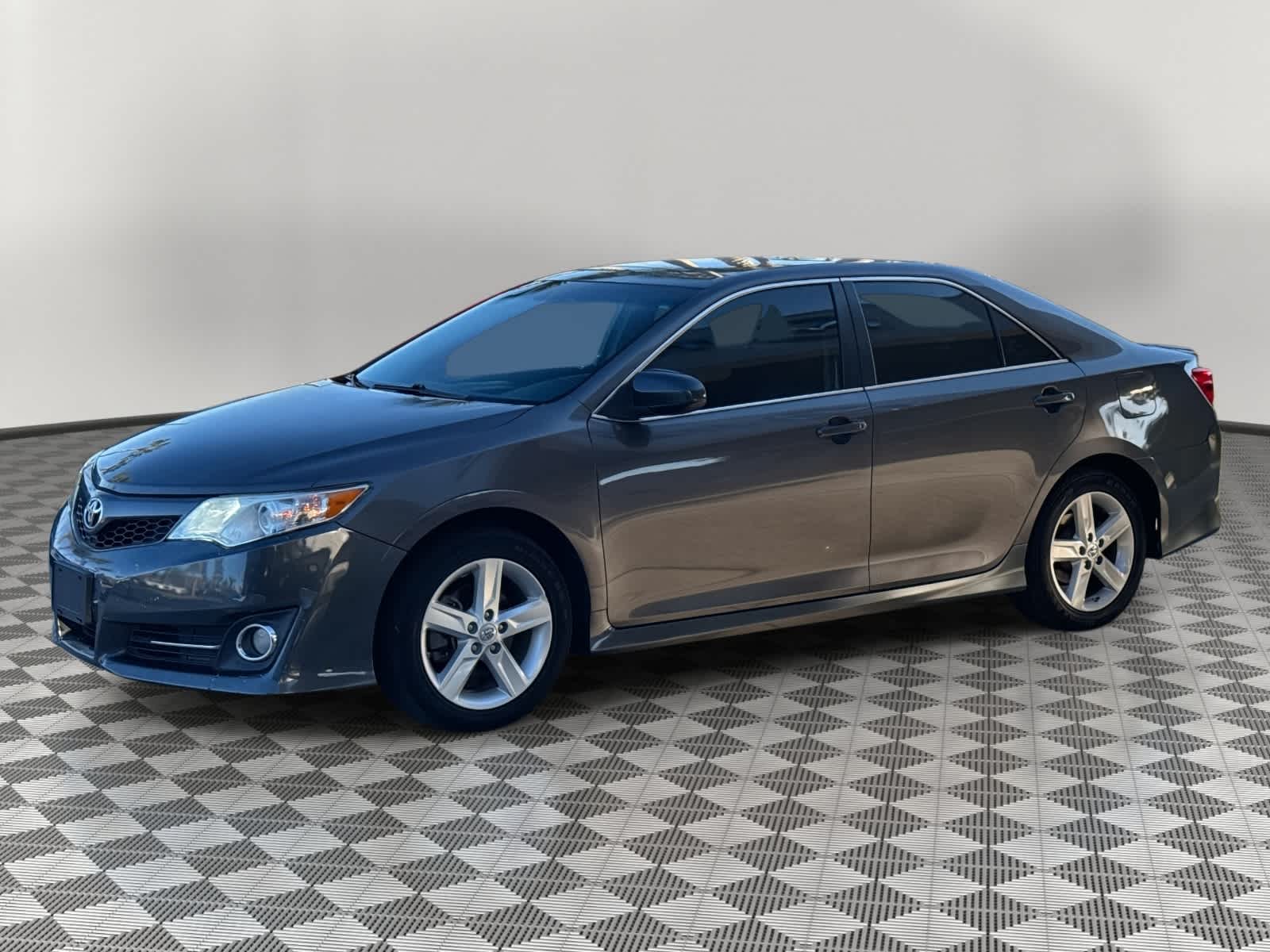 2014 Toyota Camry 4dr Sdn I4 Auto SE *Ltd Avail*