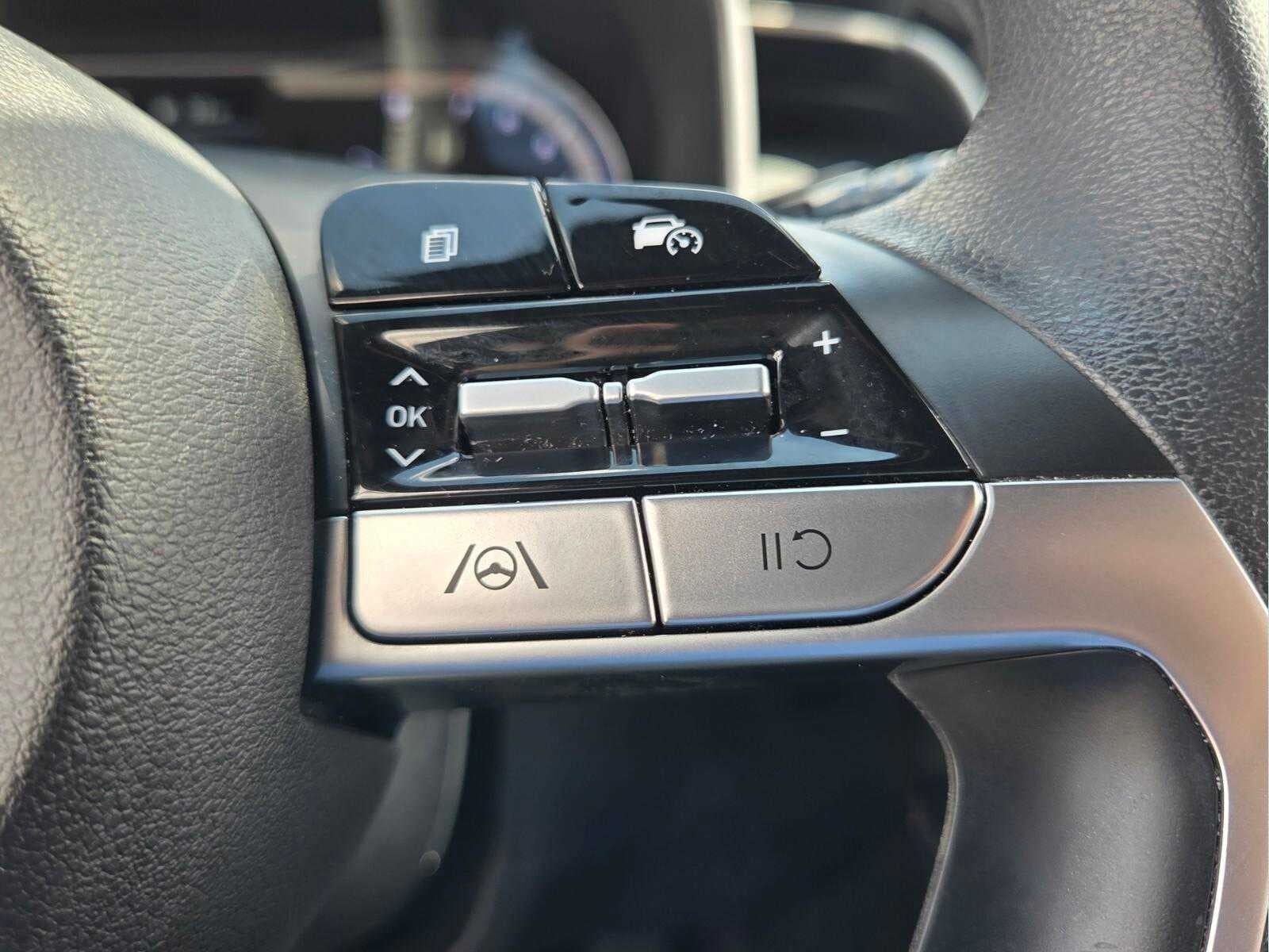 2022 Hyundai Santa Cruz SEL FWD