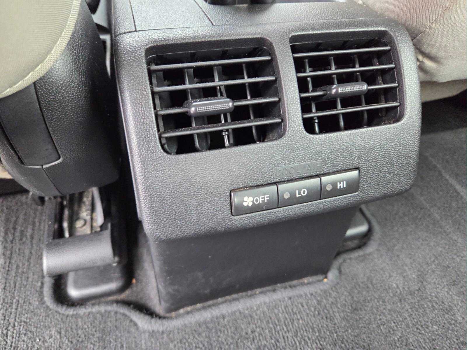 2012 Mazda MAZDA5 4dr Wgn Auto Sport