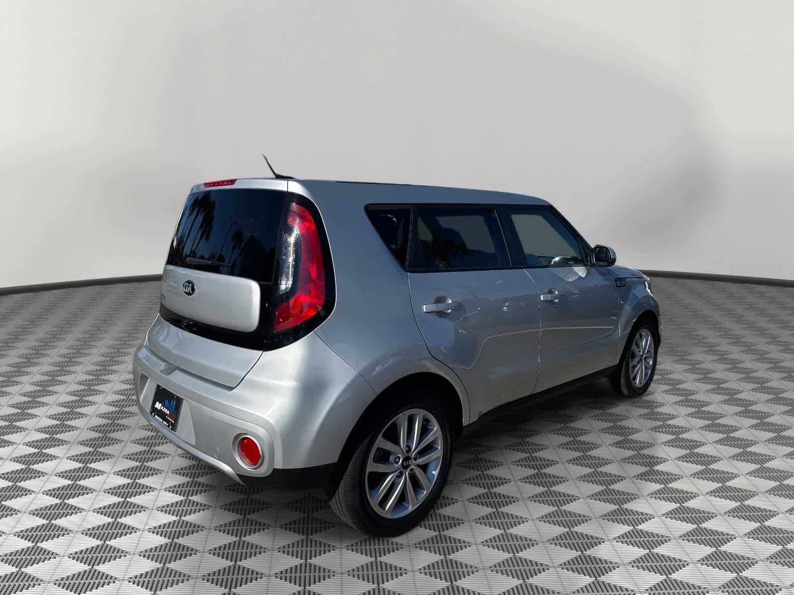2018 Kia Soul + Auto
