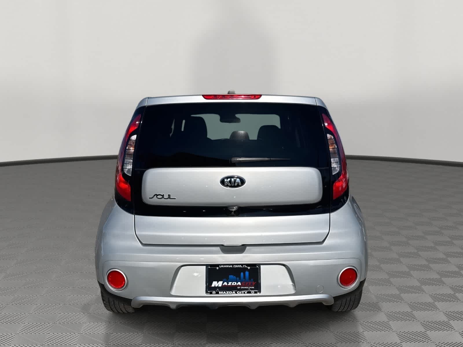 2018 Kia Soul + Auto