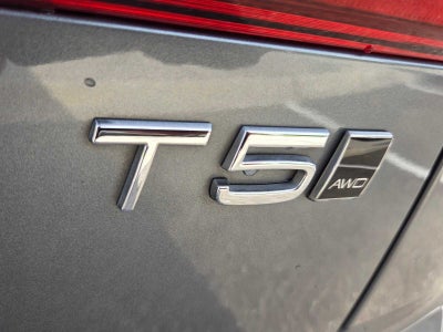 2018 Volvo XC60 T5 AWD Momentum