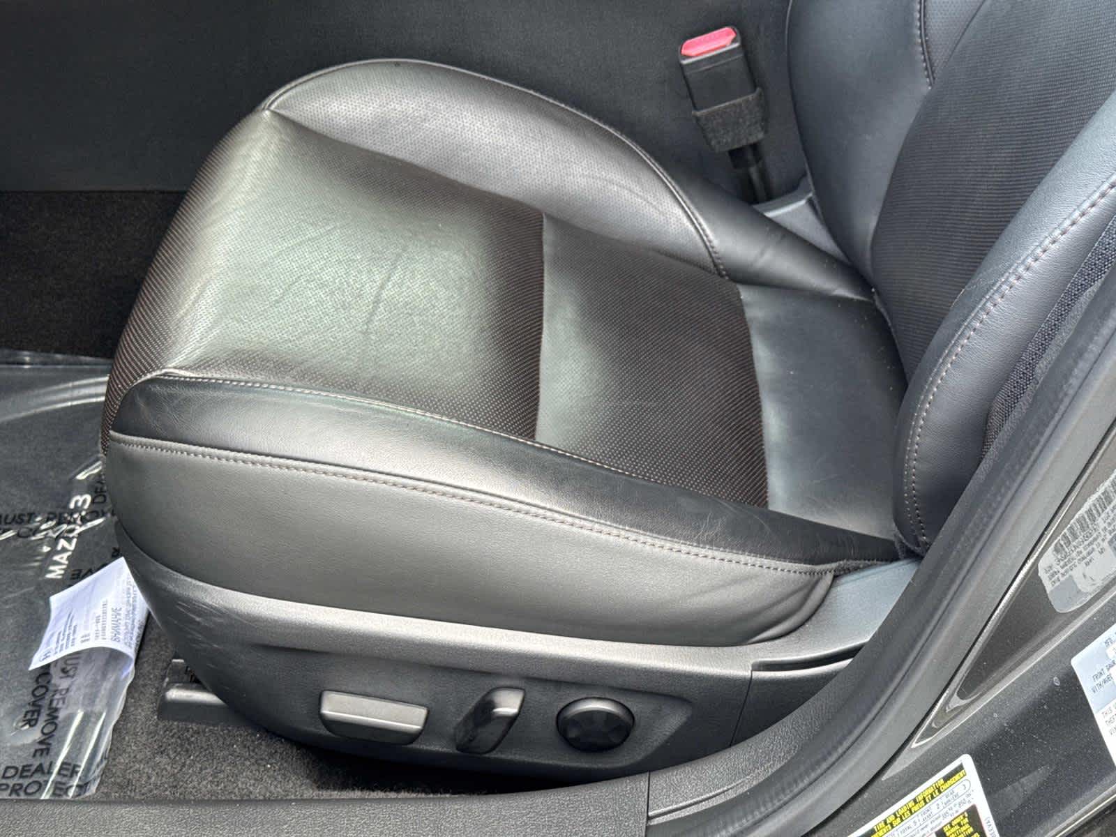 2023 Mazda MAZDA3 2.5 S Premium