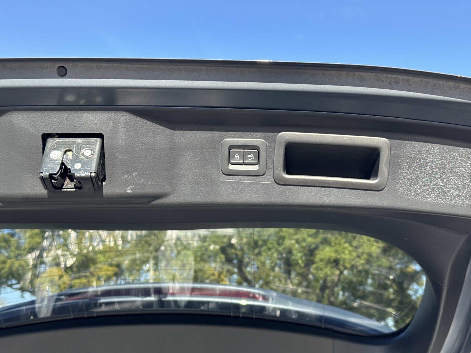 2025 Mazda Mazda CX-50 2.5 S Preferred Package