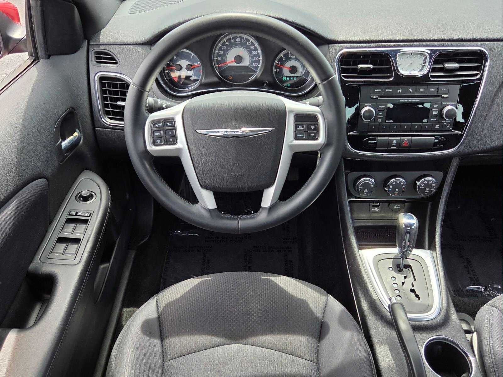 2013 Chrysler 200 Touring