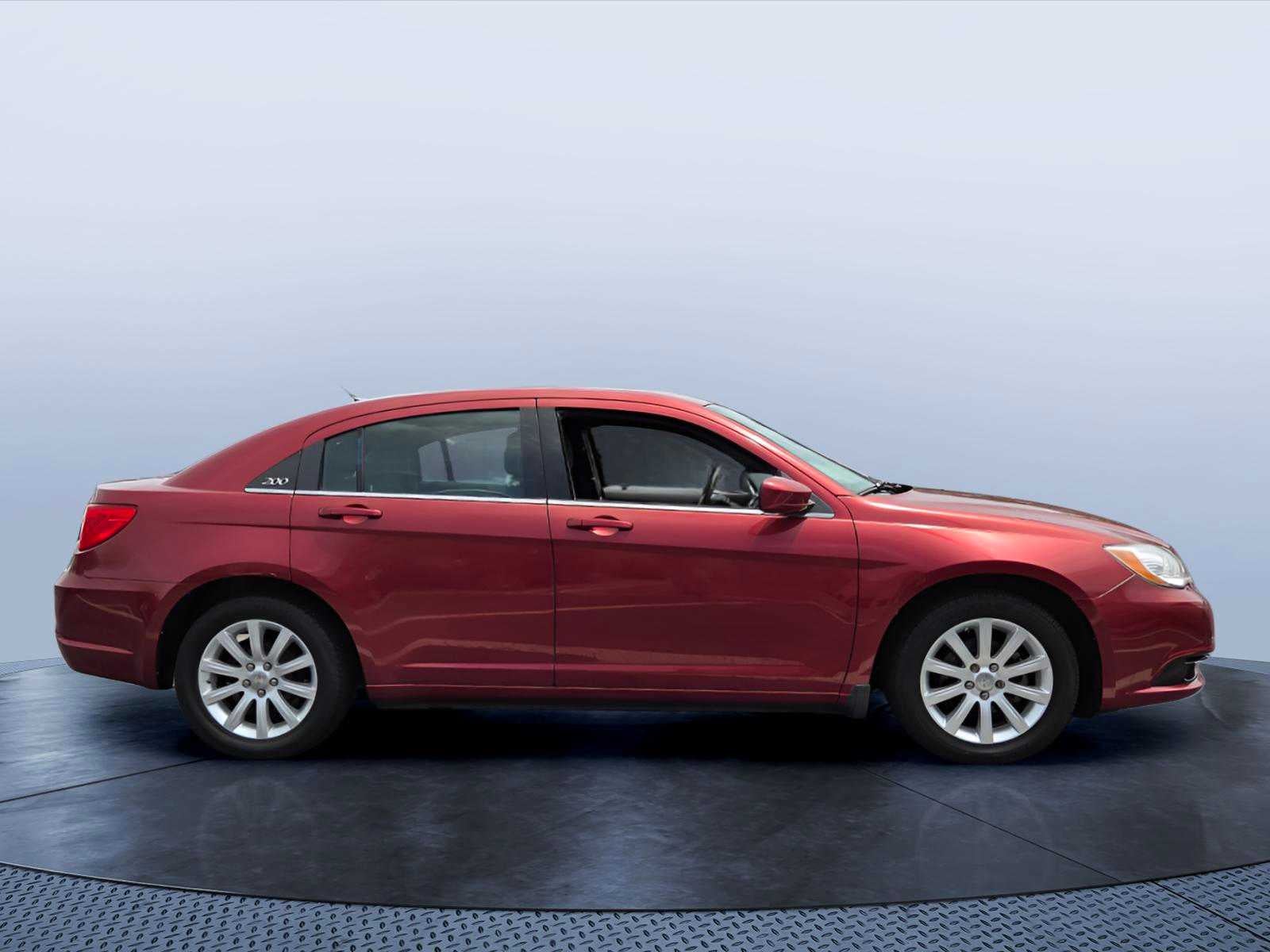 2013 Chrysler 200 Touring