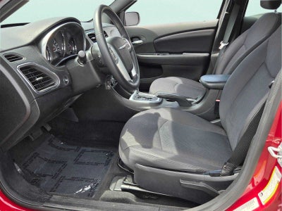 2013 Chrysler 200 Touring