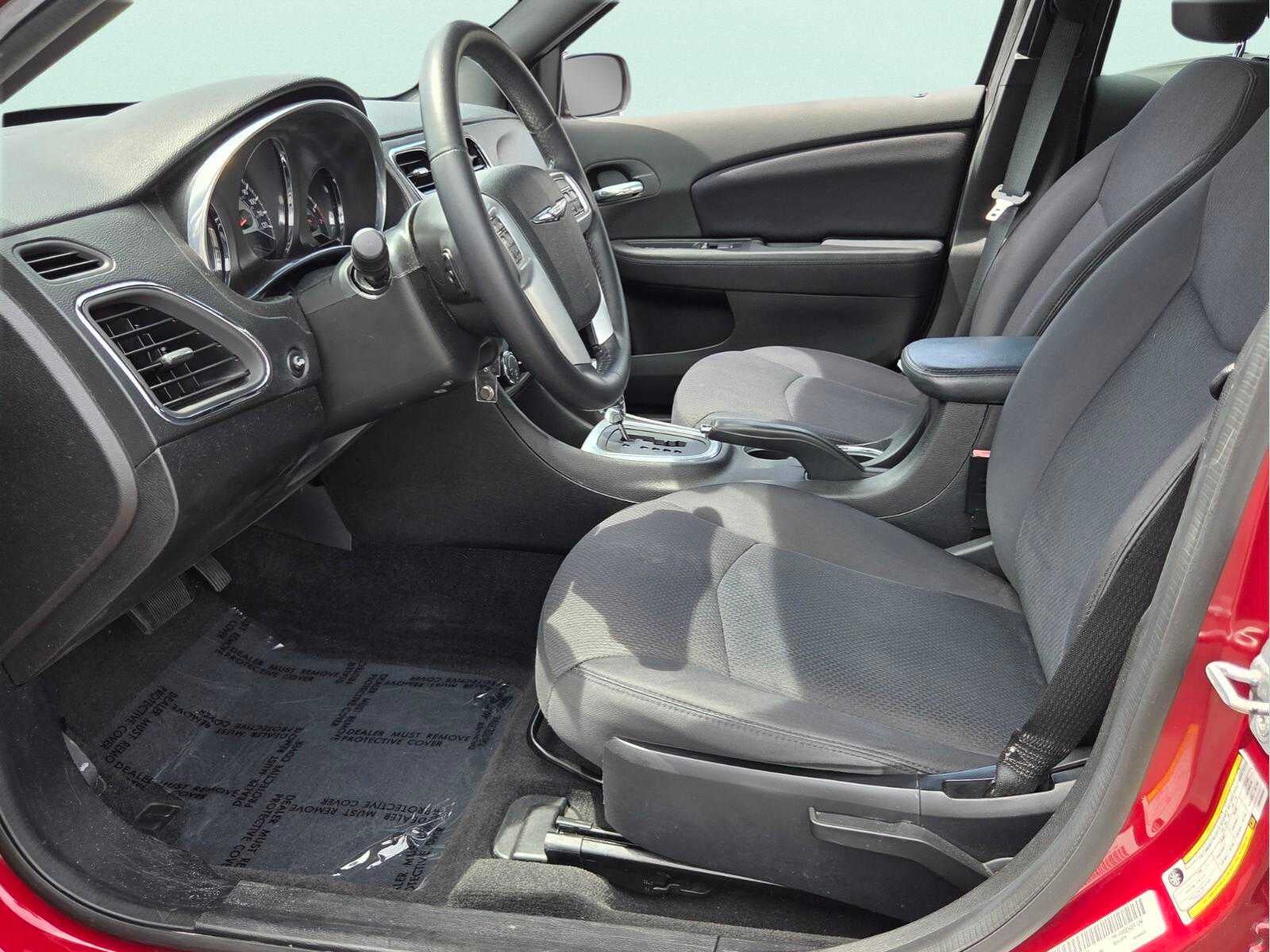 2013 Chrysler 200 Touring