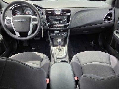 2013 Chrysler 200 Touring