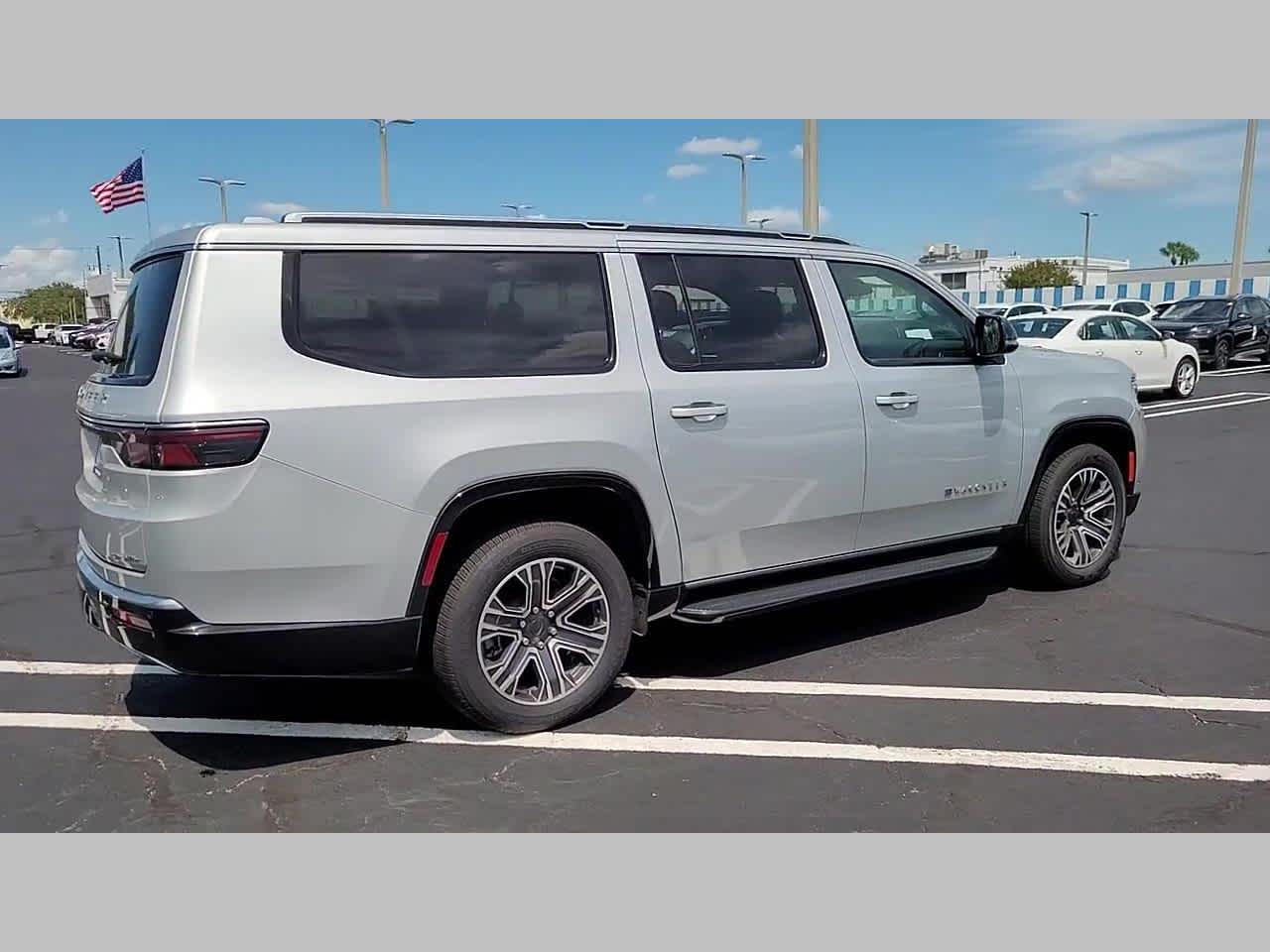 2023 Jeep Wagoneer L Series II