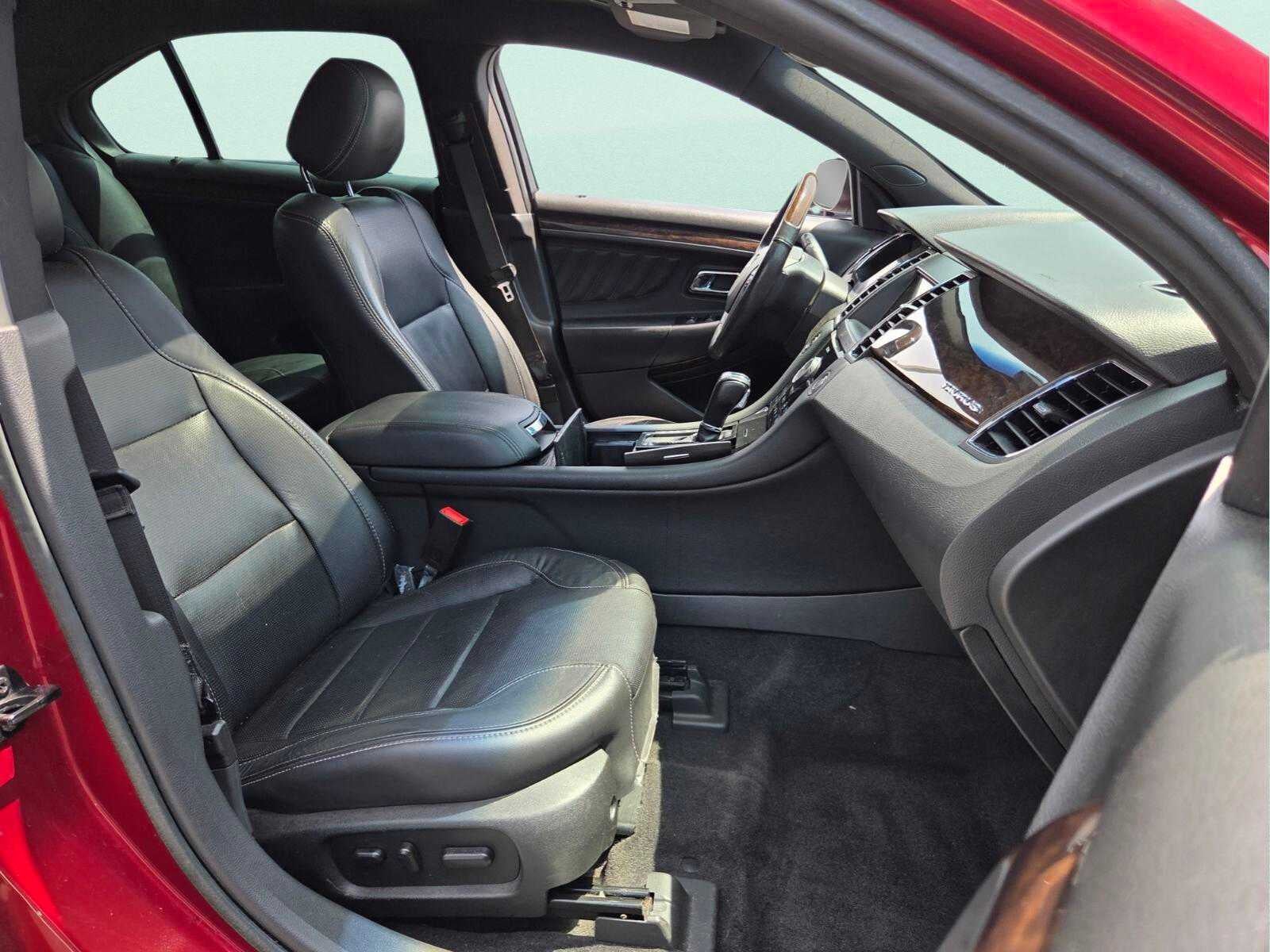 2018 Ford Taurus Limited