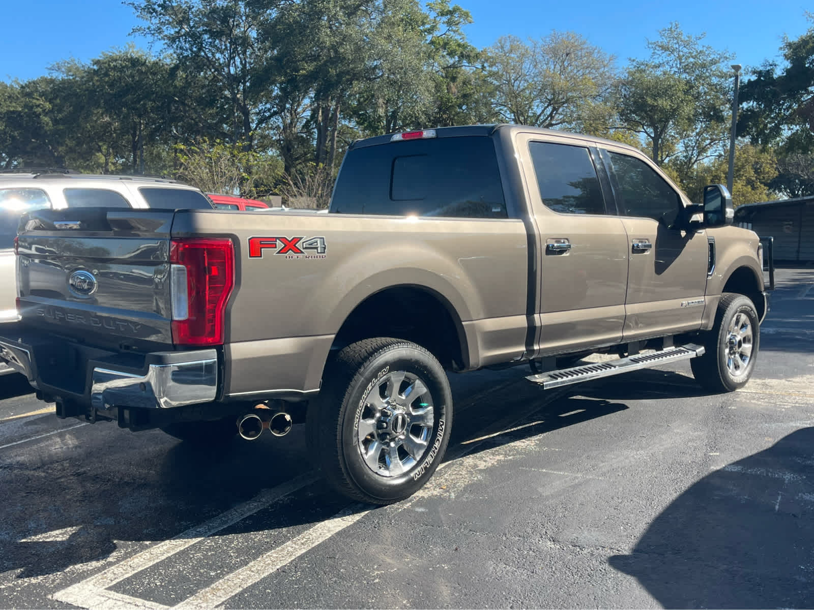 2018 Ford Super Duty F-250 Pickup LARIAT