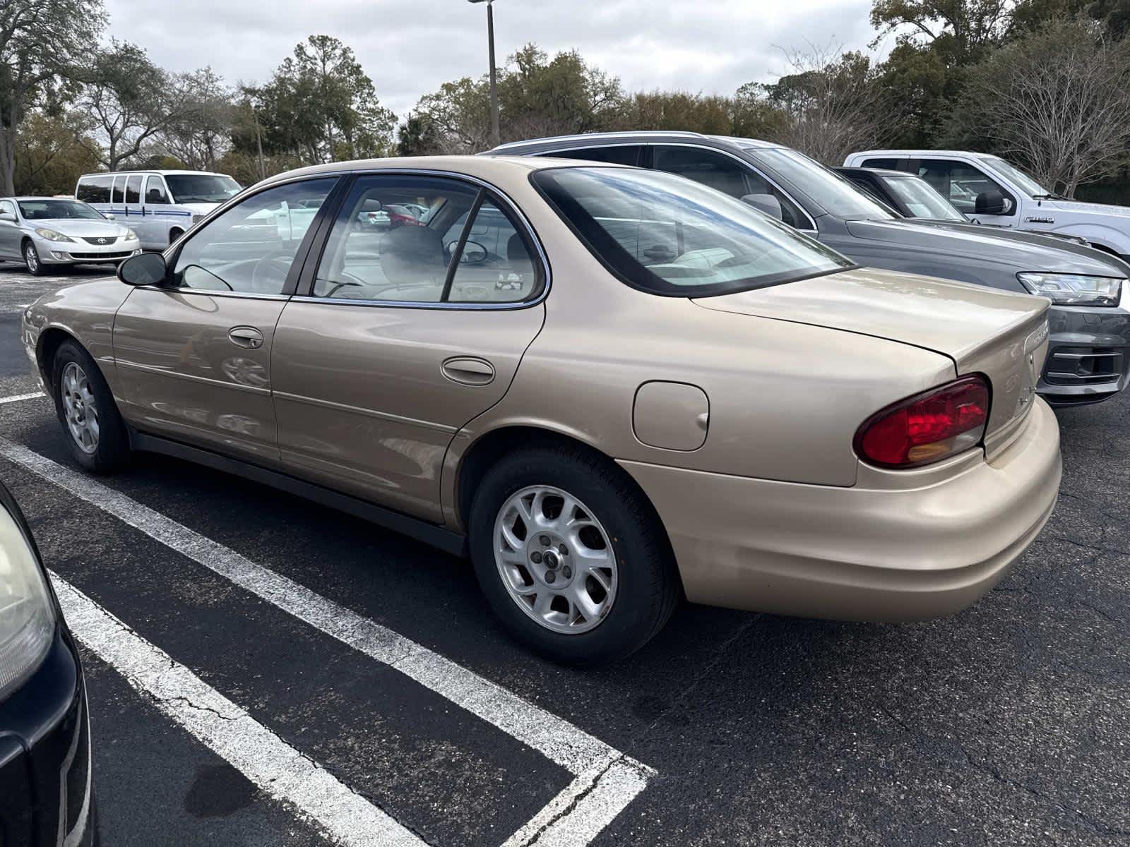 2001 Oldsmobile Intrigue GX