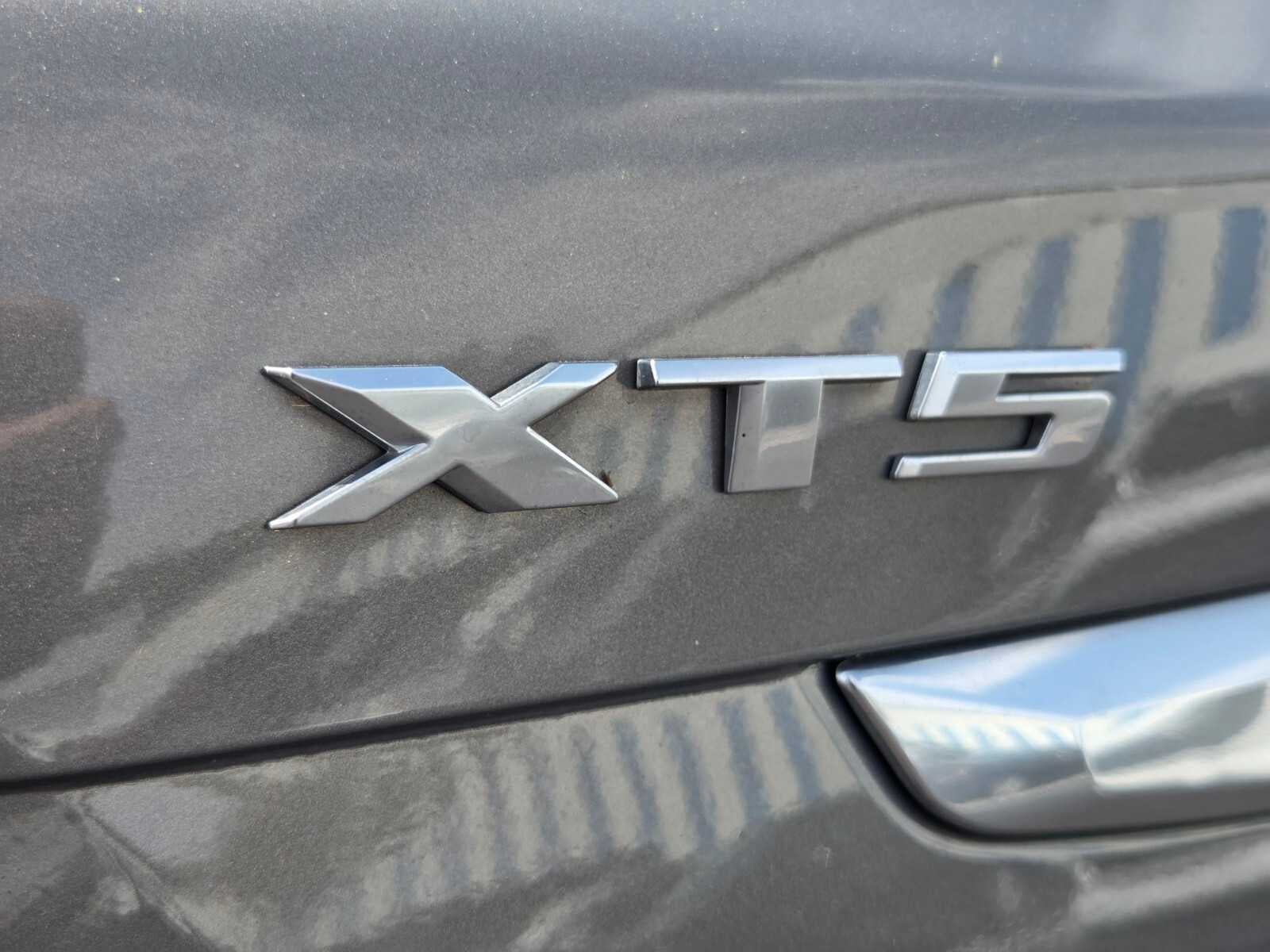 2019 Cadillac XT5 Luxury FWD