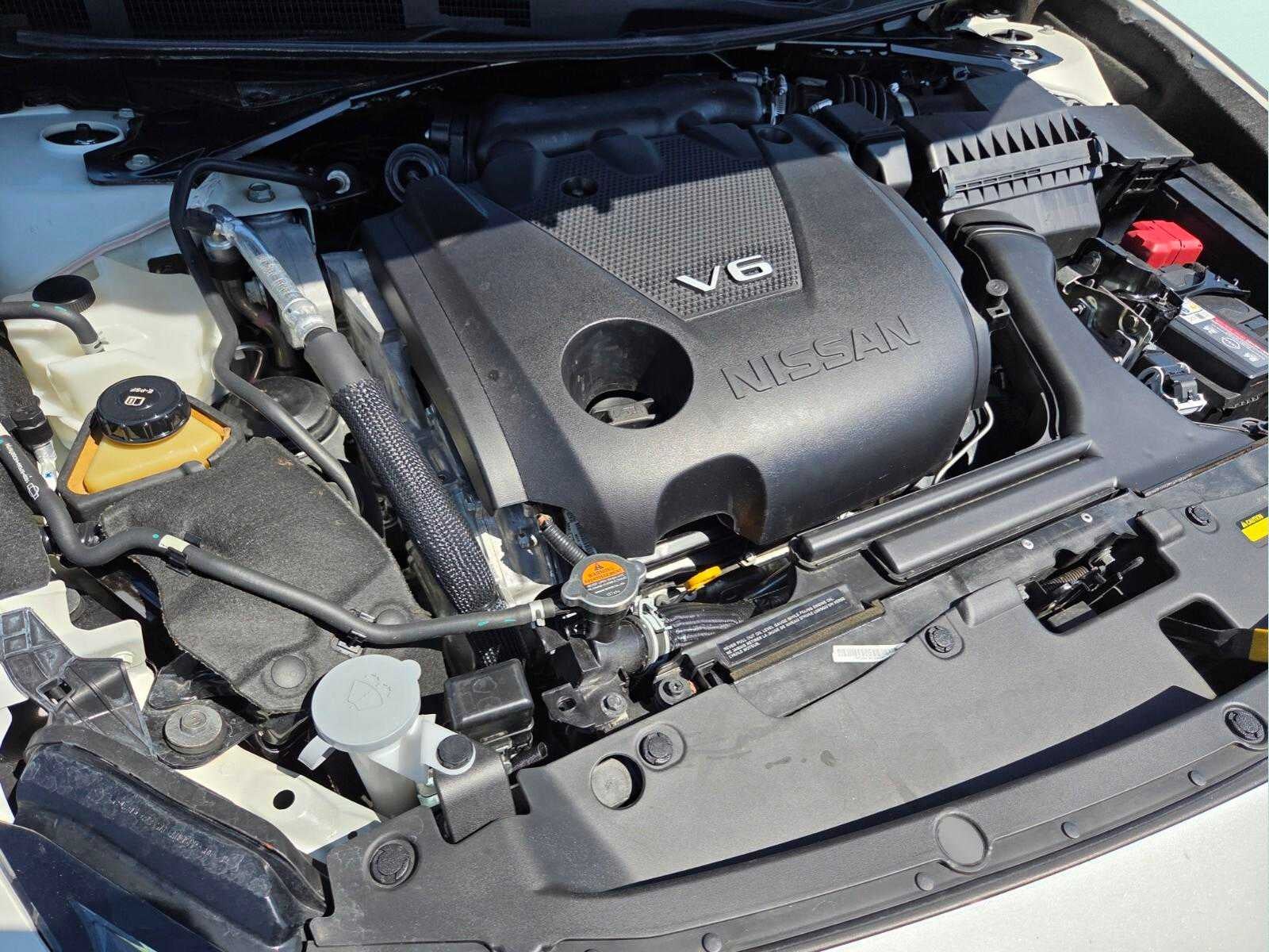 2019 Nissan Maxima SR