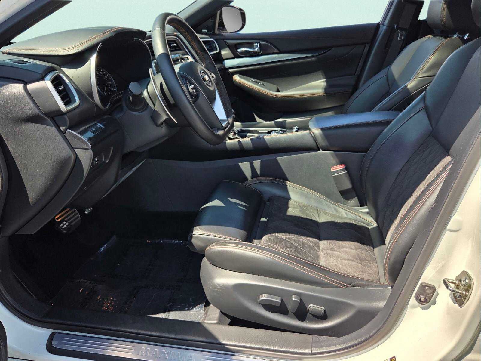 2019 Nissan Maxima SR