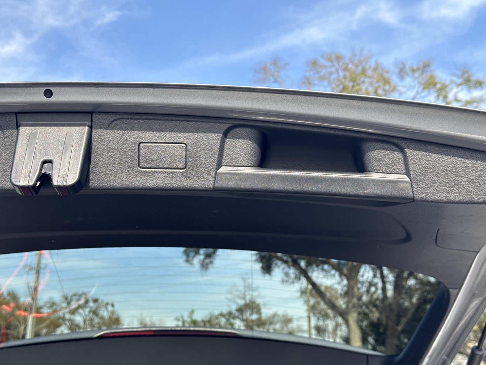 2023 Volkswagen Atlas 2.0T SE