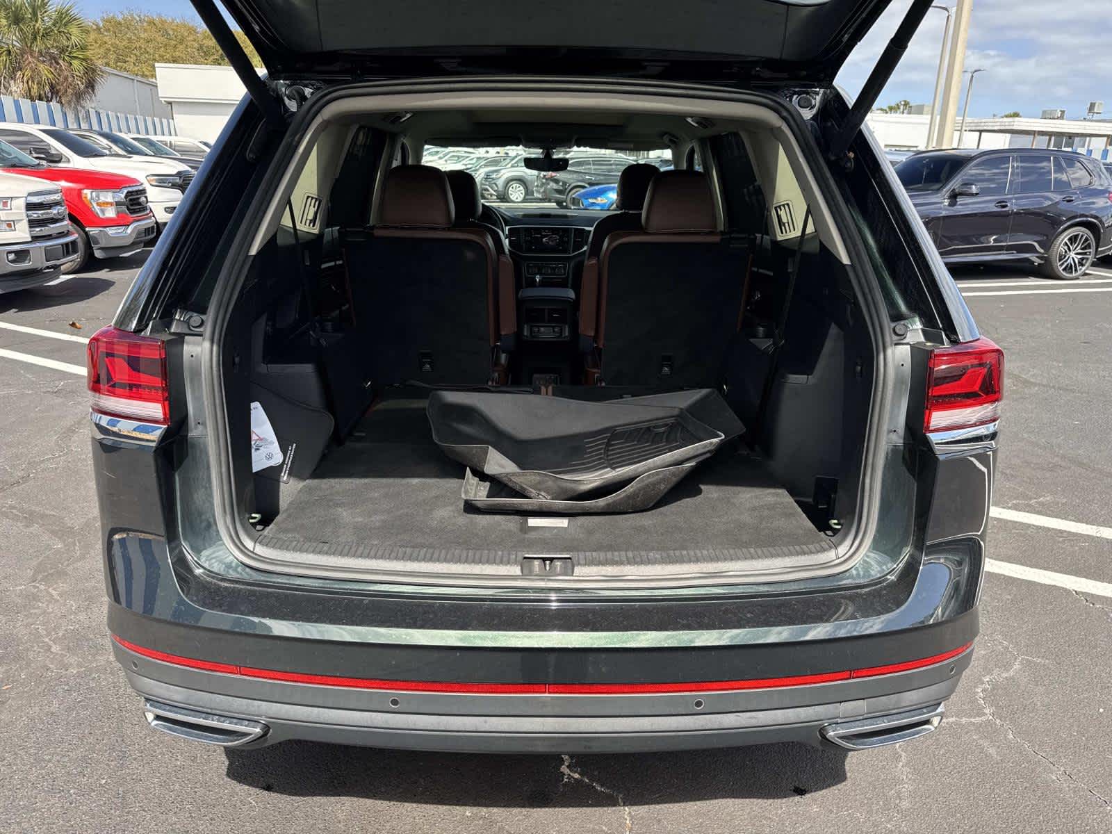 2021 Volkswagen Atlas 3.6L V6 SE w/Technology