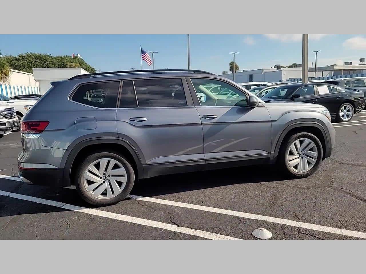 2021 Volkswagen Atlas 3.6L V6 SE w/Technology