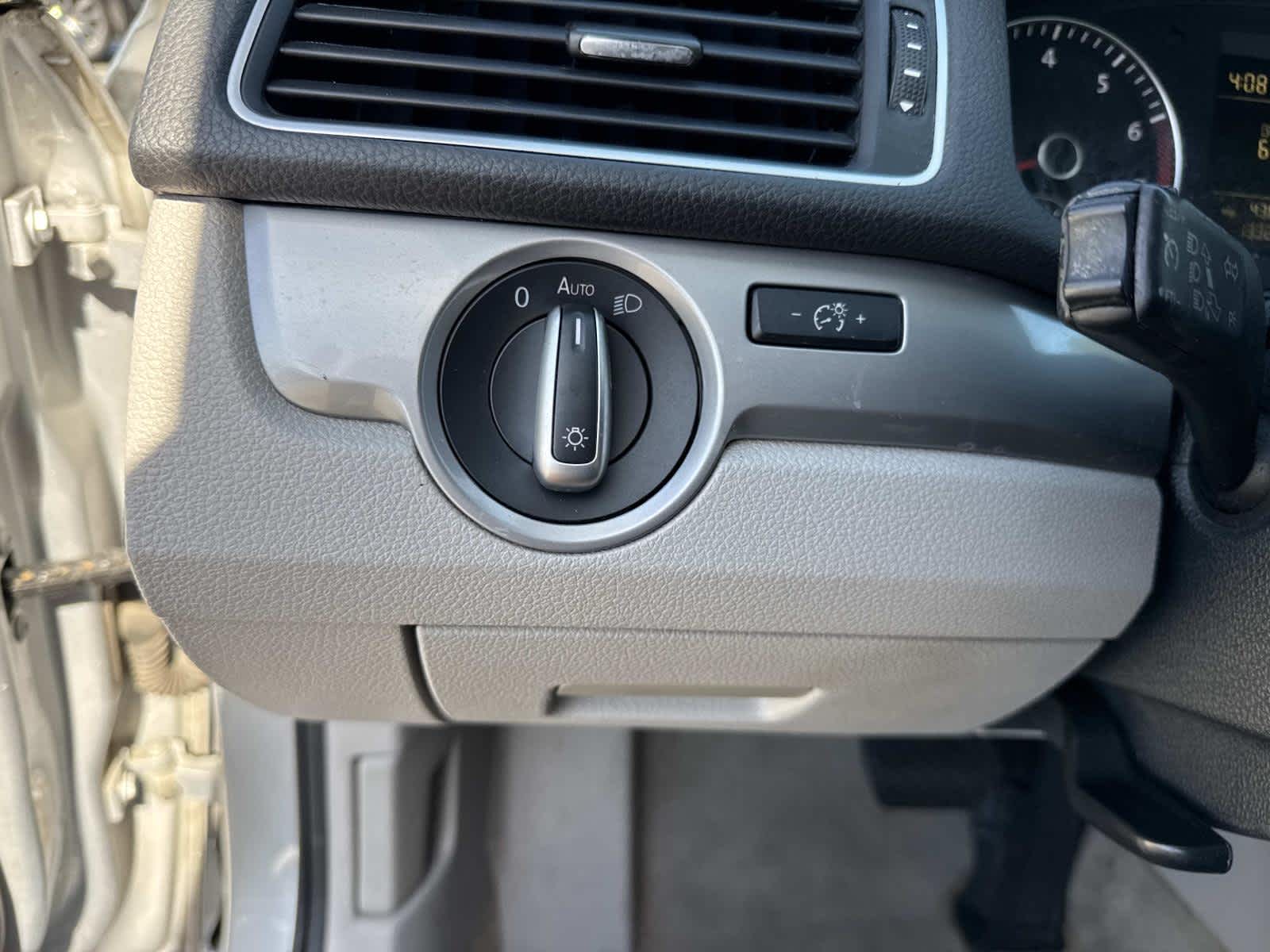 2012 Volkswagen Passat S