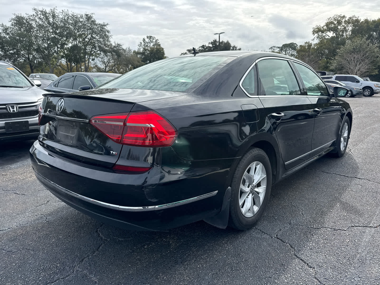 2017 Volkswagen Passat 1.8T S