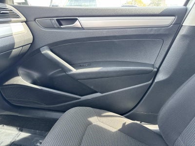 2016 Volkswagen Passat 1.8T S