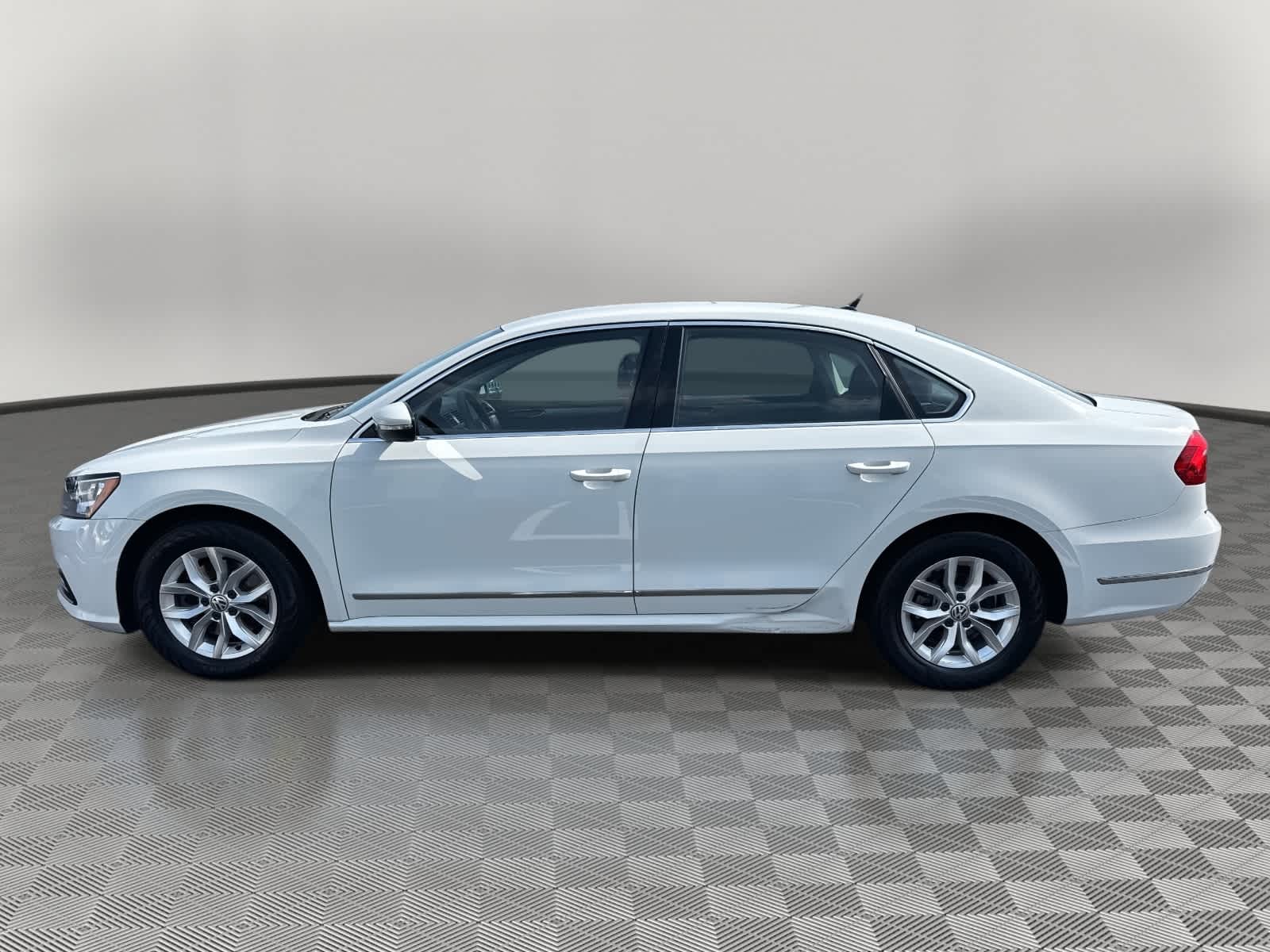 2016 Volkswagen Passat 1.8T S