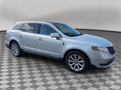 2014 Lincoln MKT Base