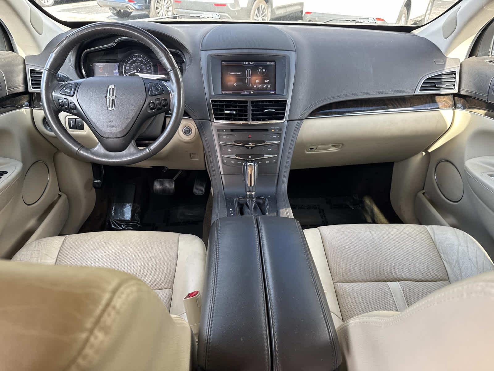 2014 Lincoln MKT Base