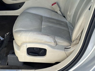 2014 Lincoln MKT Base