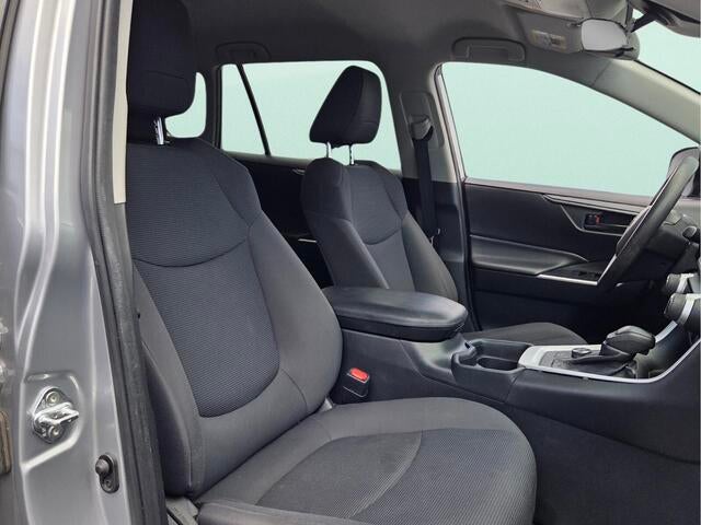 2020 Toyota RAV4 Hybrid LE