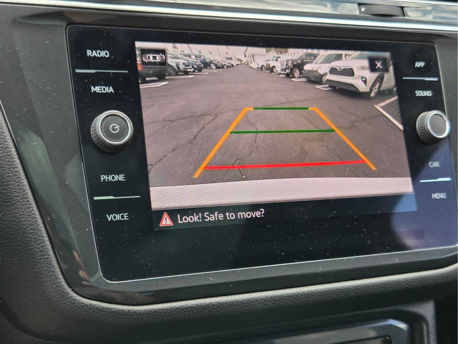 2022 Volkswagen Tiguan SE