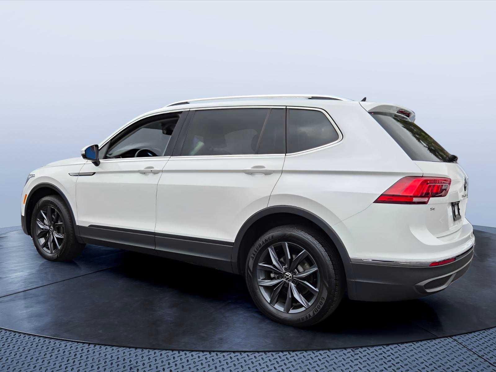2023 Volkswagen Tiguan SE