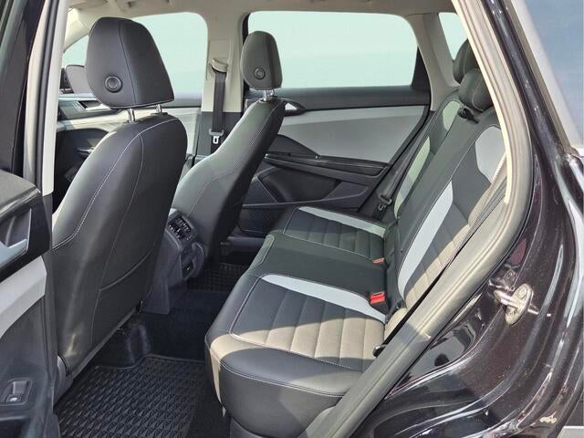 2024 Volkswagen Taos SEL