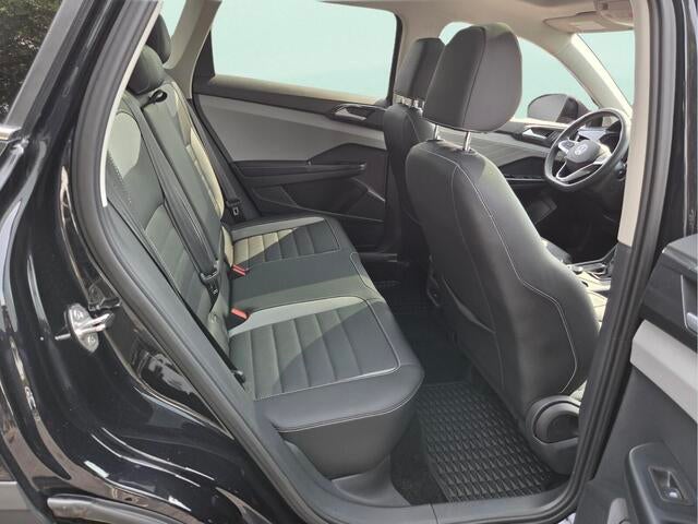 2024 Volkswagen Taos SEL