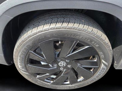 2024 Volkswagen Taos SEL