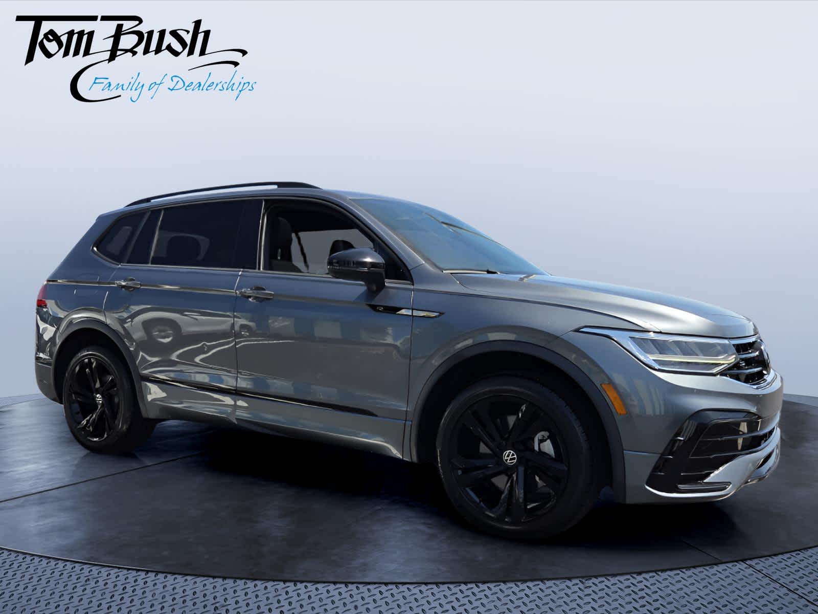 2023 Volkswagen Tiguan SE R-Line Black