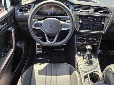2023 Volkswagen Tiguan SE R-Line Black
