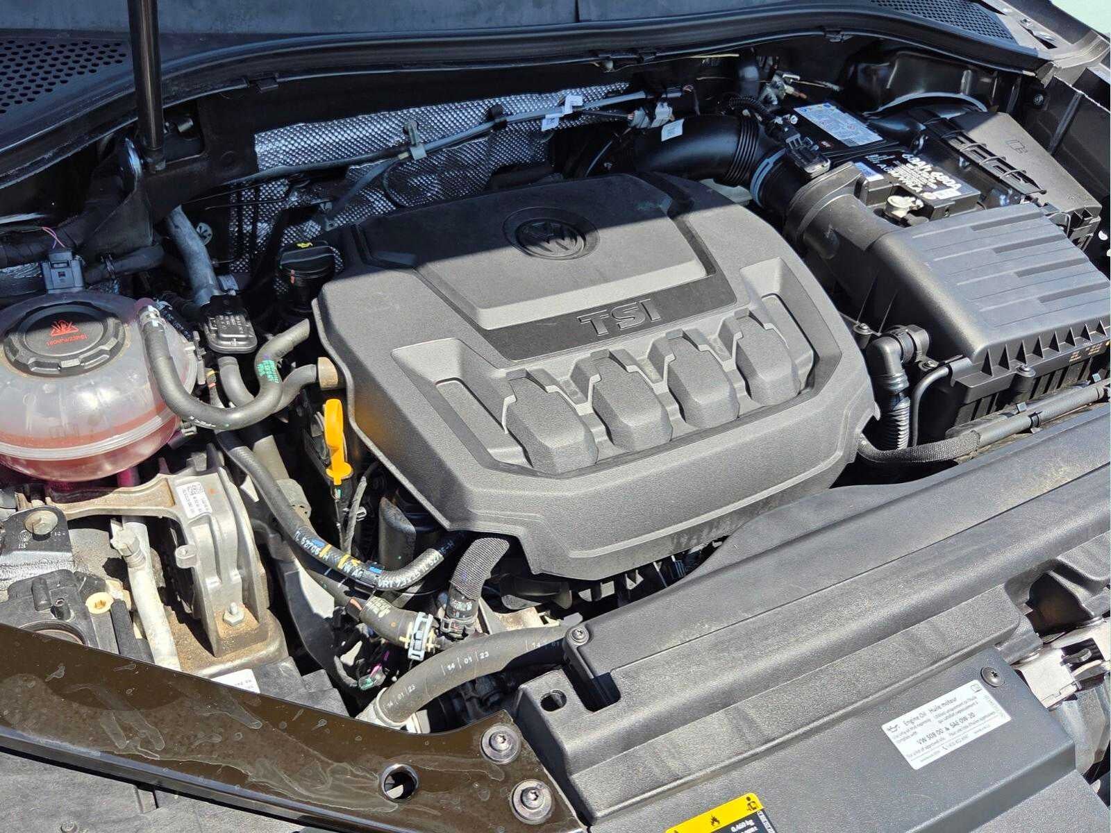 2023 Volkswagen Tiguan SE R-Line Black