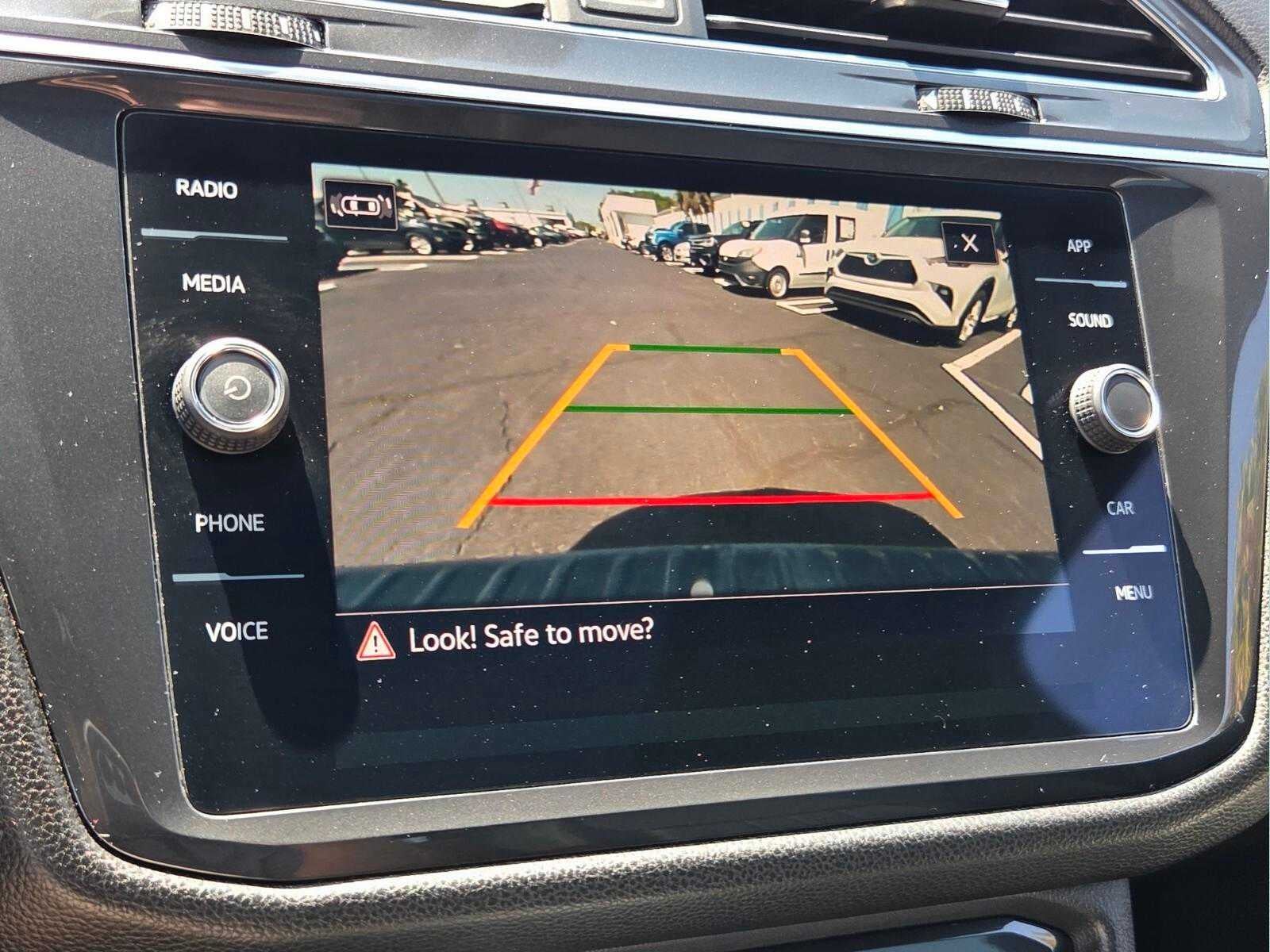 2023 Volkswagen Tiguan SE R-Line Black